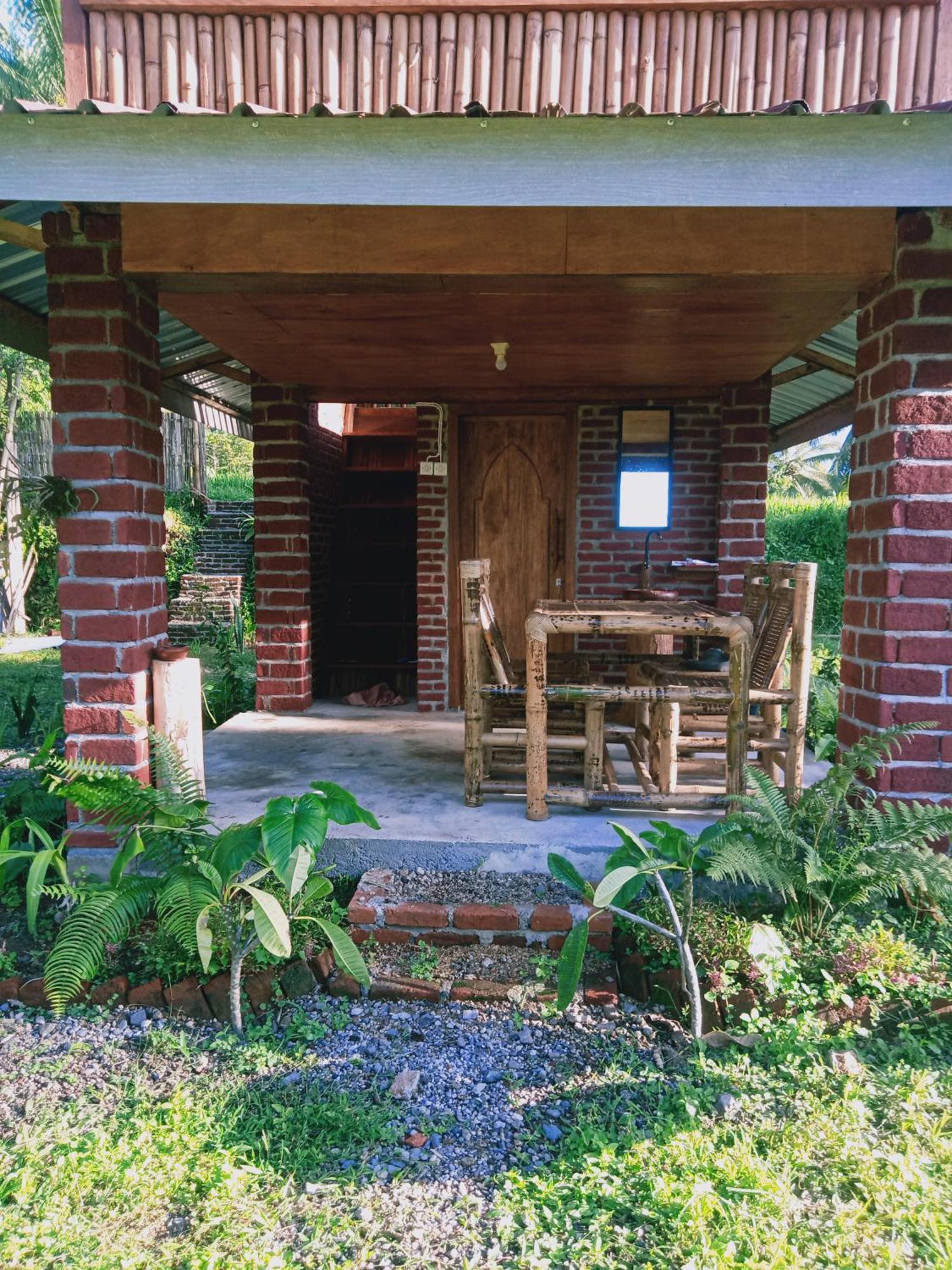 Coconut Homestay Tetebatu Exteriör bild